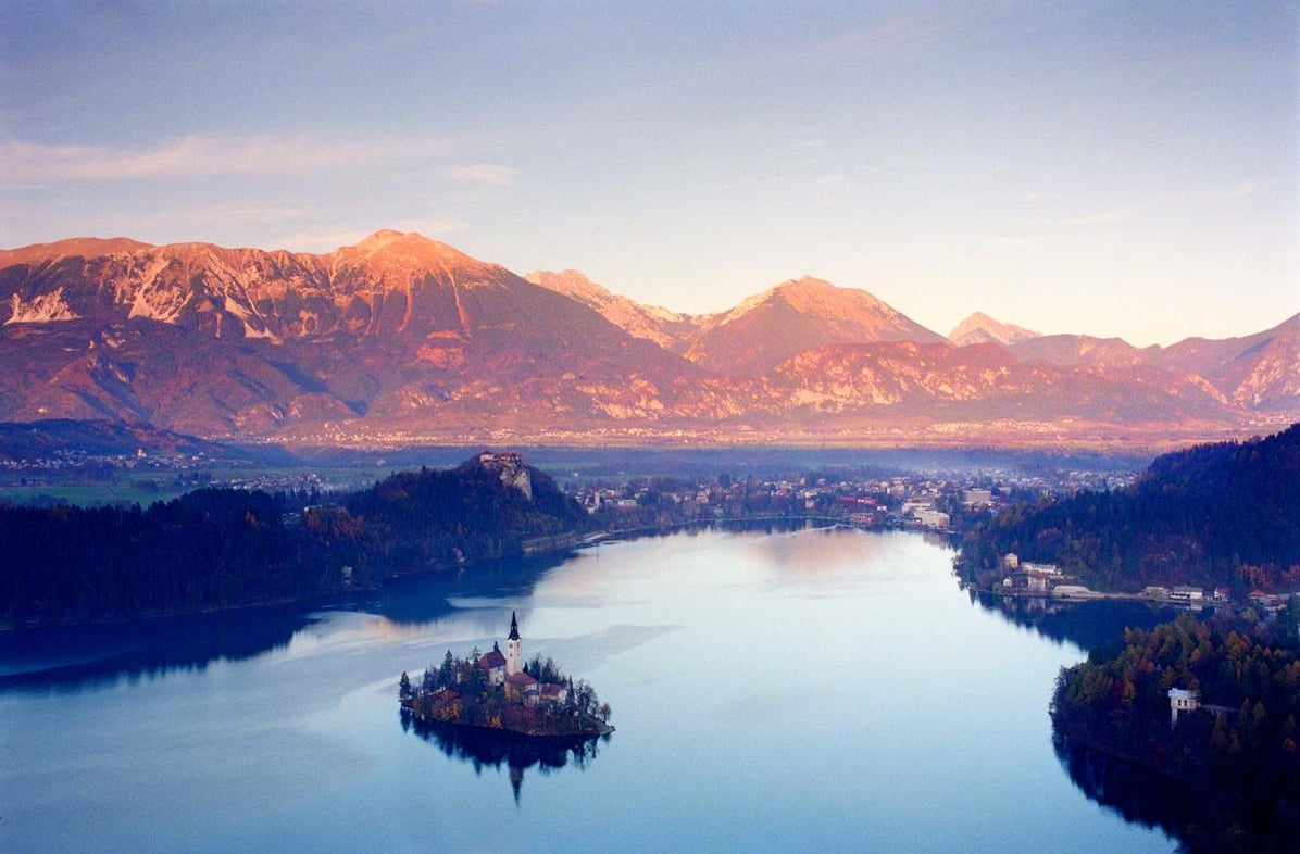 Church-of-the-Assumption-island-Slovenia-Lake